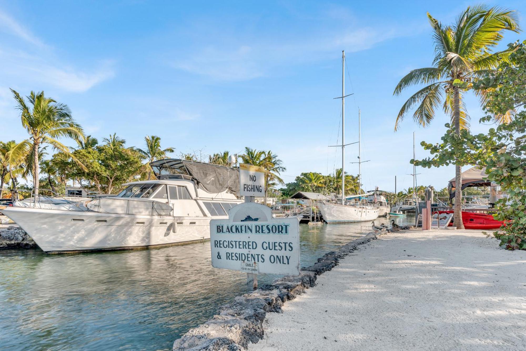 Blackfin Resort And Marina Marathon Exterior photo